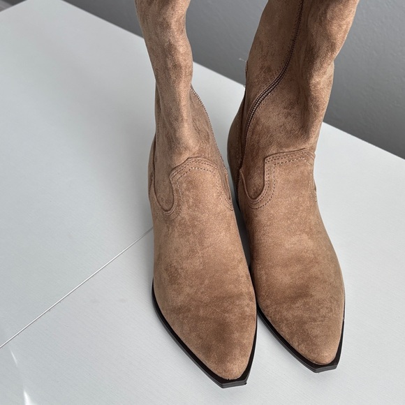Elegant Tan Heeled Boots - Picture 10 of 13